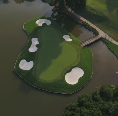 Hole-16-Gold-Course-Aerial-View